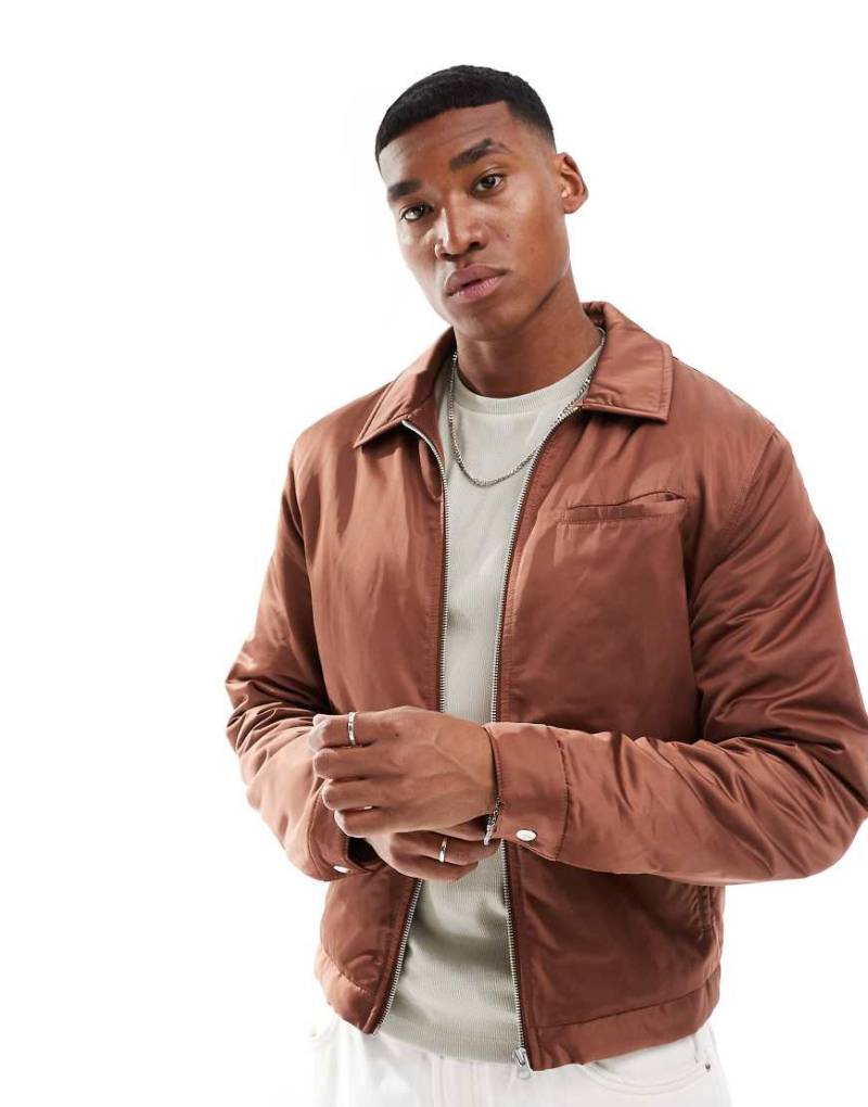 ASOS DESIGN - Harrington-Jacke aus Satin in Rostbraun-Rot von ASOS DESIGN