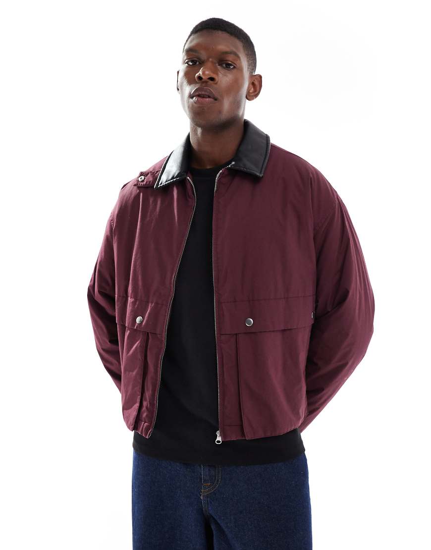 ASOS DESIGN - Harrington-Jacke in Burgunderrot mit Kragen aus Kunstleder von ASOS DESIGN