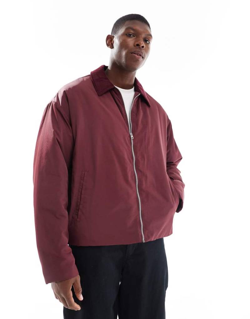 ASOS DESIGN - Harrington-Jacke in Burgunderrot mit Oversize-Passform und Cord-Kragen von ASOS DESIGN