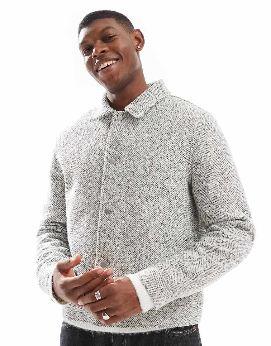 ASOS DESIGN - Harrington-Jacke in Wolloptik mit Fischgrätmuster in Neutral ASOS DESIGN - Harrington-Jacke in Wolloptik mit Fischgrätmuster in Neutral von ASOS DESIGN