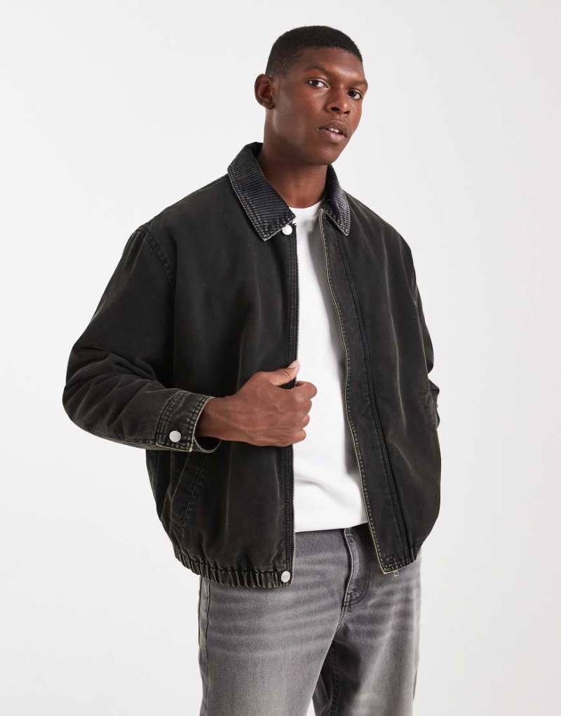 ASOS DESIGN - Harrington-Jacke in verwaschenem Schwarz mit Cordkragen ASOS DESIGN - Harrington-Jacke in verwaschenem Schwarz mit Cordkragen von ASOS DESIGN