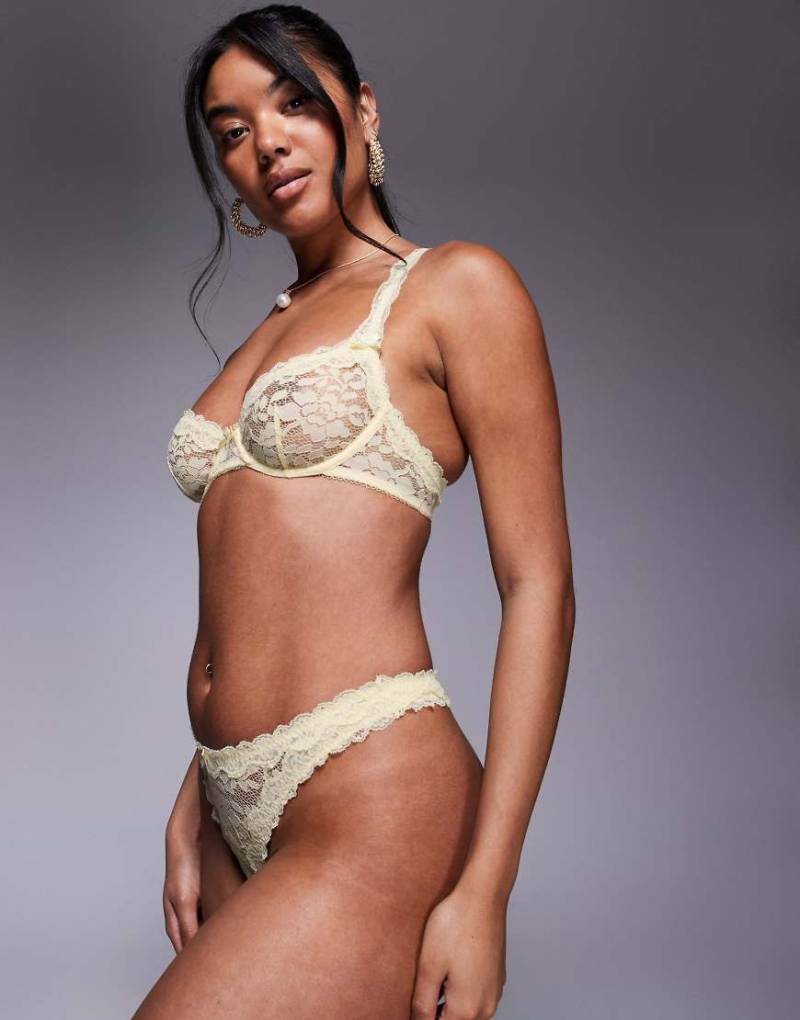 ASOS DESIGN - Hazel - Brazilian-Slip aus Spitze in Buttermilchgelb mit Spitzenborte und T-förmiger Rückseite von ASOS DESIGN