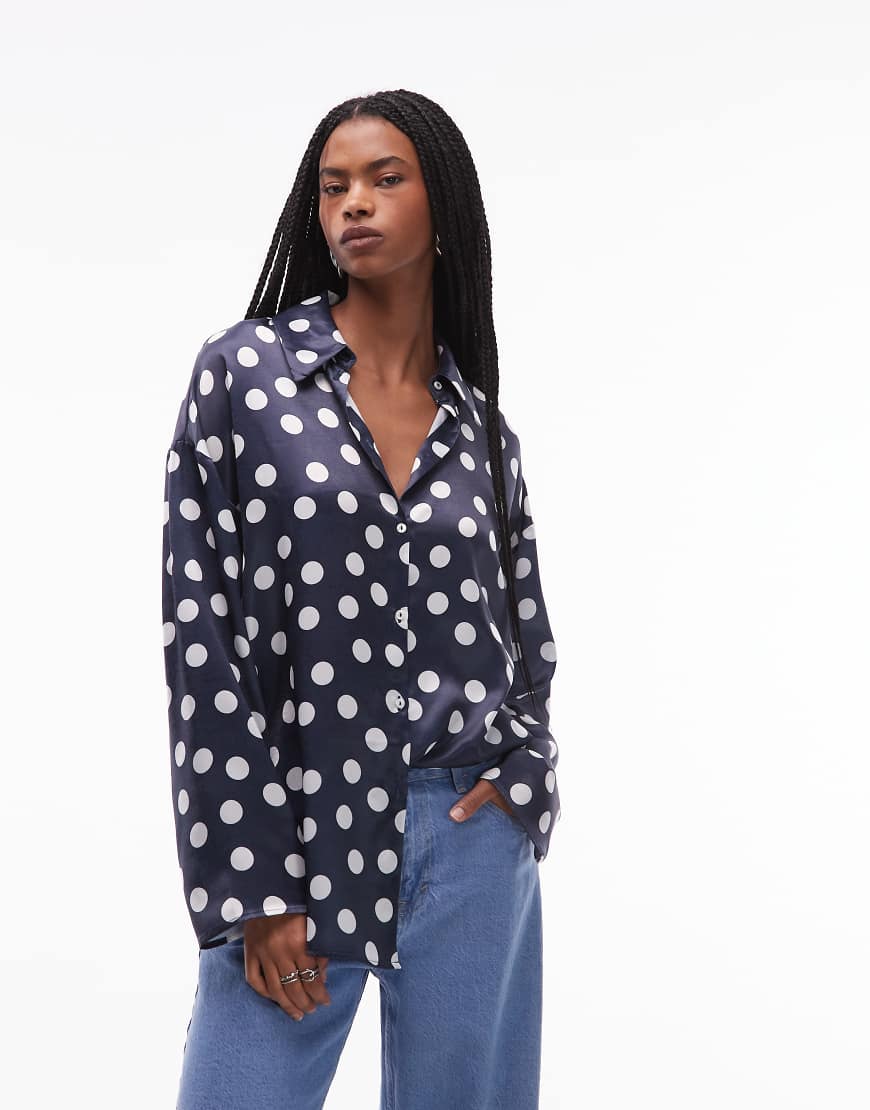 ASOS DESIGN - Hemd aus Satin mit Polka Dots und breiten Manschetten-Bunt ASOS DESIGN - Hemd aus Satin mit Polka Dots und breiten Manschetten-Bunt von ASOS DESIGN