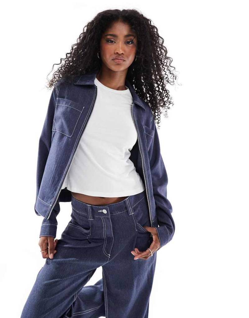 ASOS DESIGN - Hemd in Jeansoptik mit durchgehendem Reißverschluss, Kombiteil-Marineblau von ASOS DESIGN