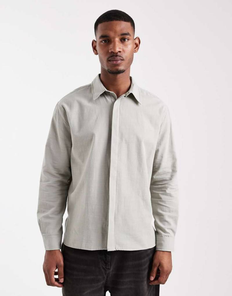 ASOS DESIGN - Hemd in Salbeigrün mit lockerer Passform ASOS DESIGN - Hemd in Salbeigrün mit lockerer Passform von ASOS DESIGN