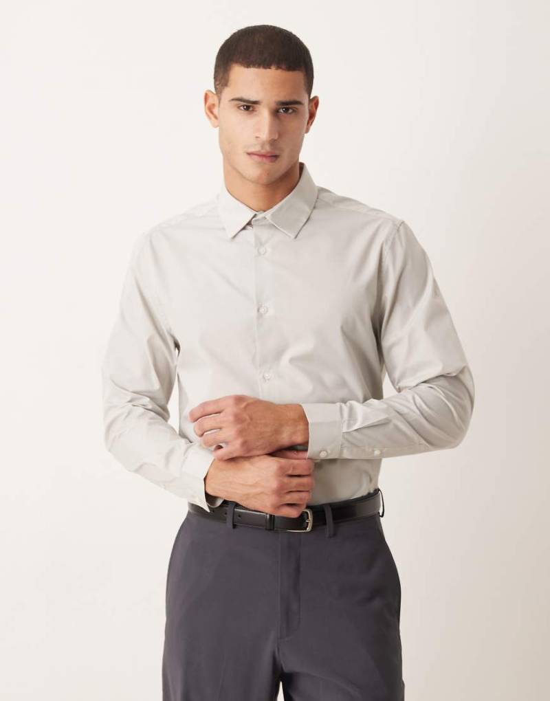 ASOS DESIGN - Hemd in normaler Passform in Grau von ASOS DESIGN