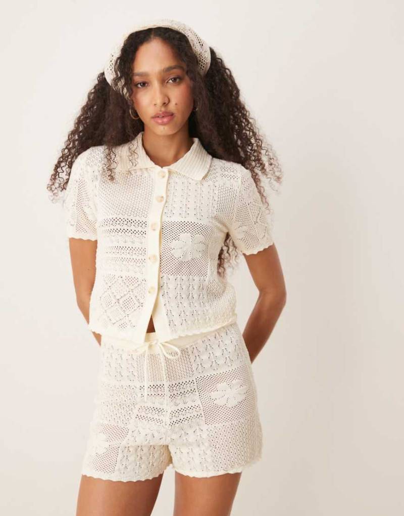 ASOS DESIGN - Hemdbluse aus Strick in Creme mit Patchwork-Design, Kombiteil-Weiß von ASOS DESIGN