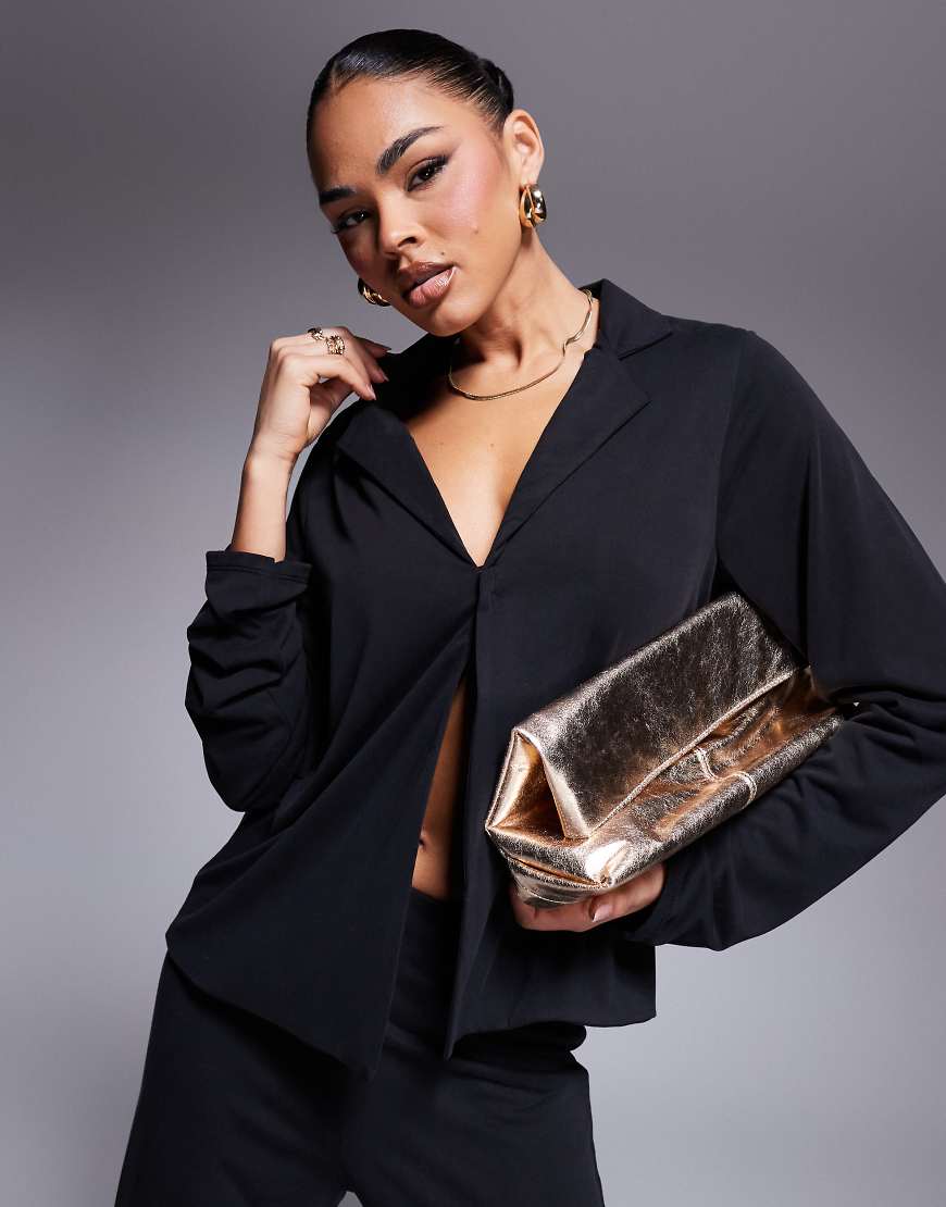 ASOS DESIGN - Hemdbluse aus Modal in Anthrazit, Kombiteil-Schwarz ASOS DESIGN - Hemdbluse aus Modal in Anthrazit, Kombiteil-Schwarz von ASOS DESIGN