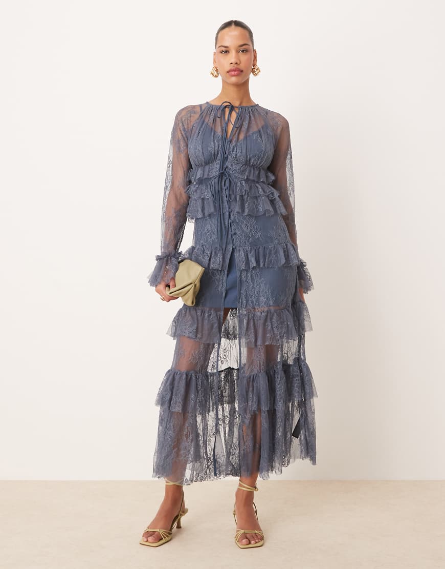 ASOS DESIGN - Hemdblusenkleid in Blau mit Knopfleisten vorne, Spitzen- und Rüschenverzierung-Braun ASOS DESIGN - Hemdblusenkleid in Blau mit Knopfleisten vorne, Spitzen- und Rüschenverzierung-Braun von ASOS DESIGN