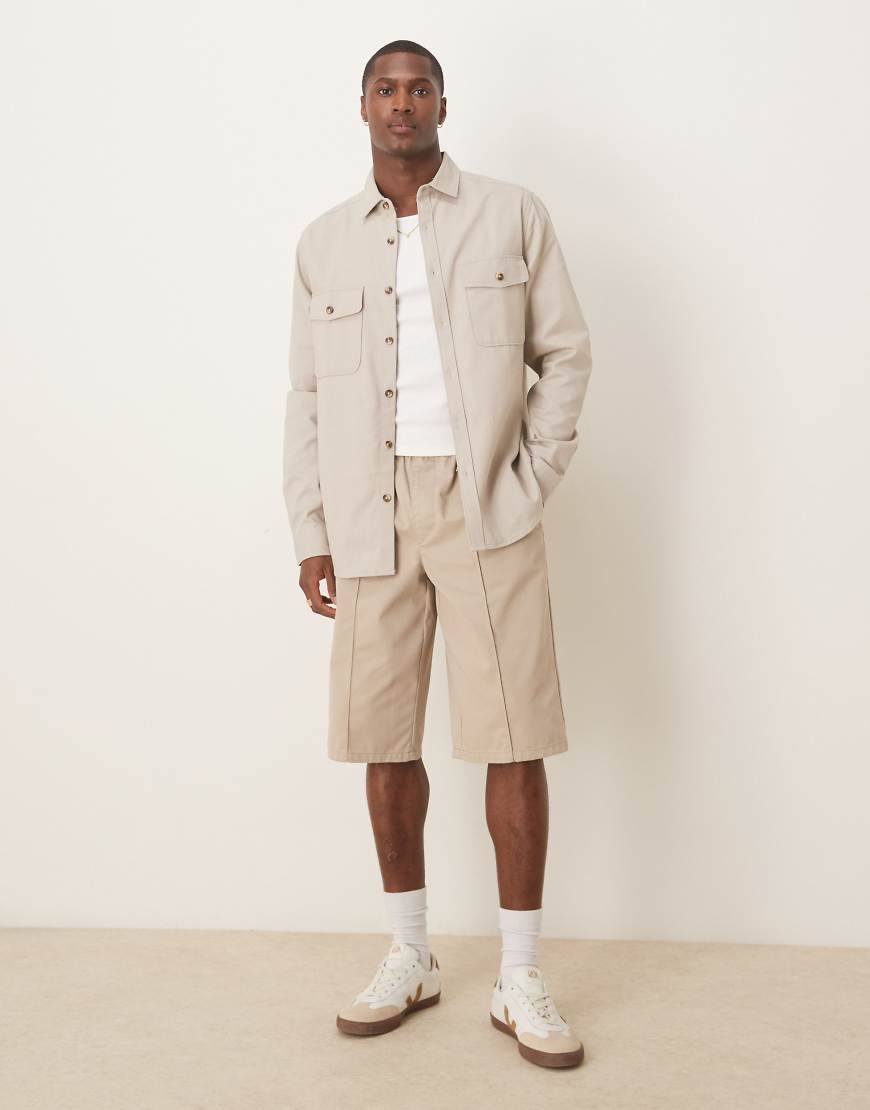 ASOS DESIGN - Hemdjacke aus Baumwolle in Hellgrau ASOS DESIGN - Hemdjacke aus Baumwolle in Hellgrau von ASOS DESIGN