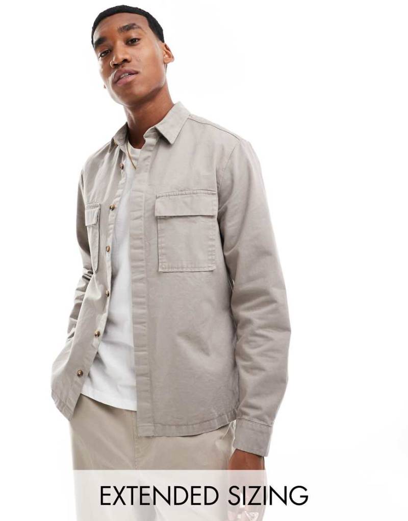 ASOS DESIGN - Hemdjacke in Grau mit eckigem Kragen und aufgesetzter Tasche von ASOS DESIGN