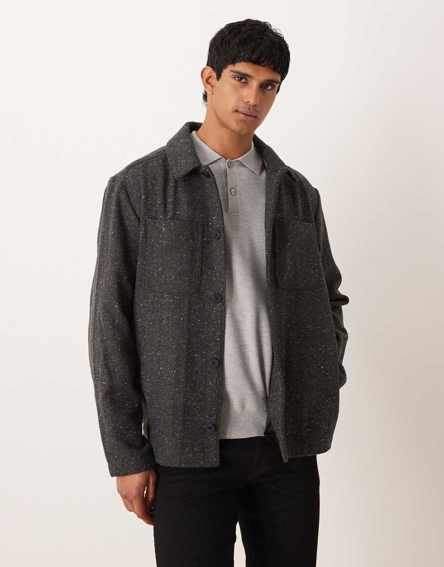 ASOS DESIGN - Hemdjacke in Wolloptik mit anthrazitgrauem Fischgrätmuster von ASOS DESIGN