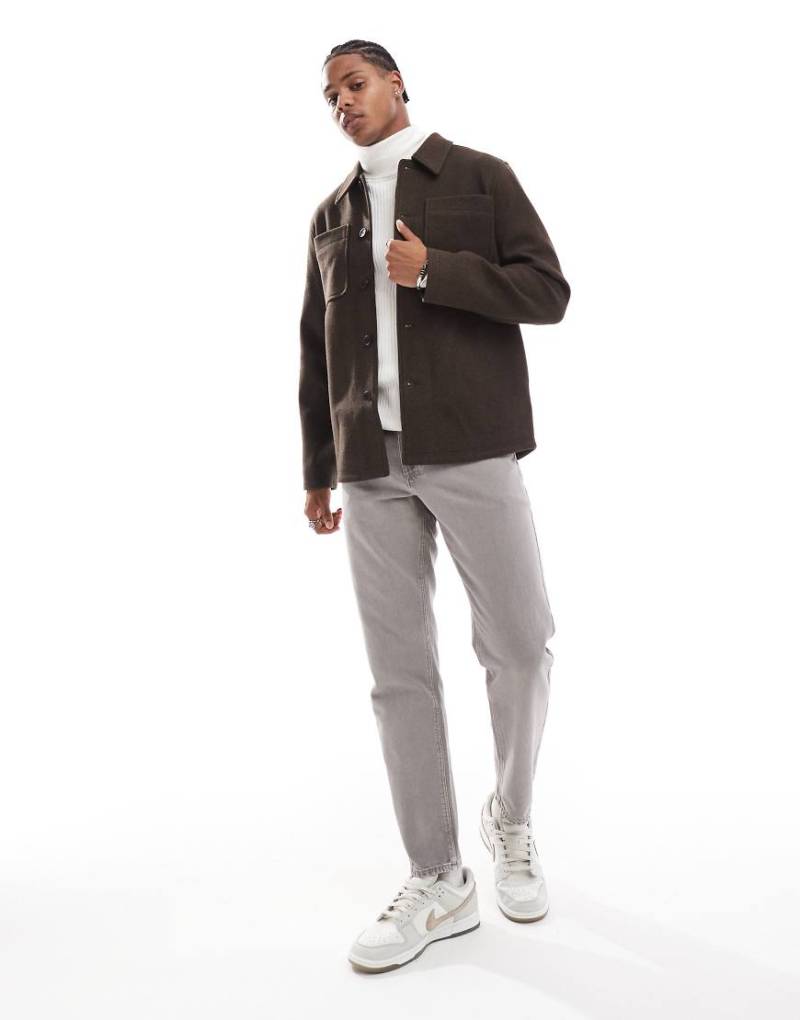 ASOS DESIGN - Hemdjacke in brauner Wolloptik von ASOS DESIGN