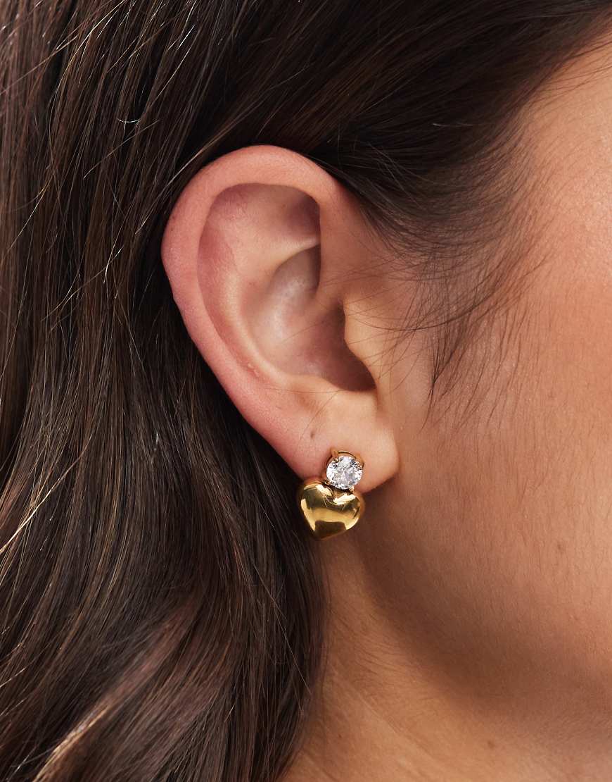 ASOS DESIGN - Herz-Ohrstecker aus wasserfestem Edelstahl mit Zirkonia-Kristall und Geschenkbeutel-Goldfarben von ASOS DESIGN