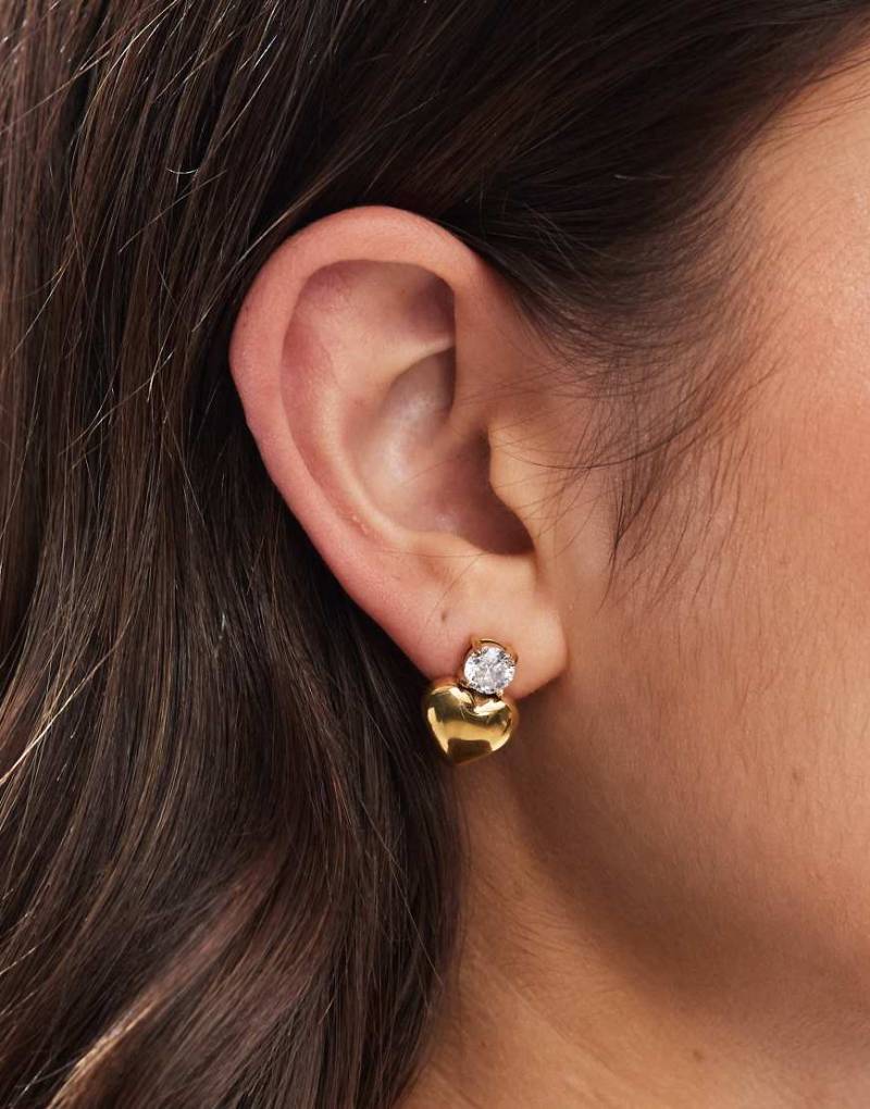 ASOS DESIGN - Herz-Ohrstecker aus wasserfestem Edelstahl mit Zirkonia-Kristall und Geschenkbeutel-Goldfarben von ASOS DESIGN