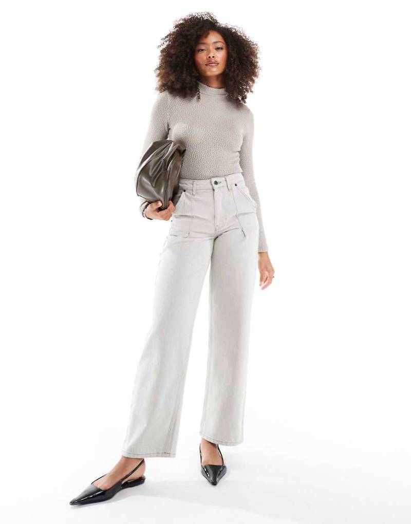 ASOS DESIGN - Hochgeschlossener Body aus weitmaschigem Strick in Steinbeige-Neutral von ASOS DESIGN