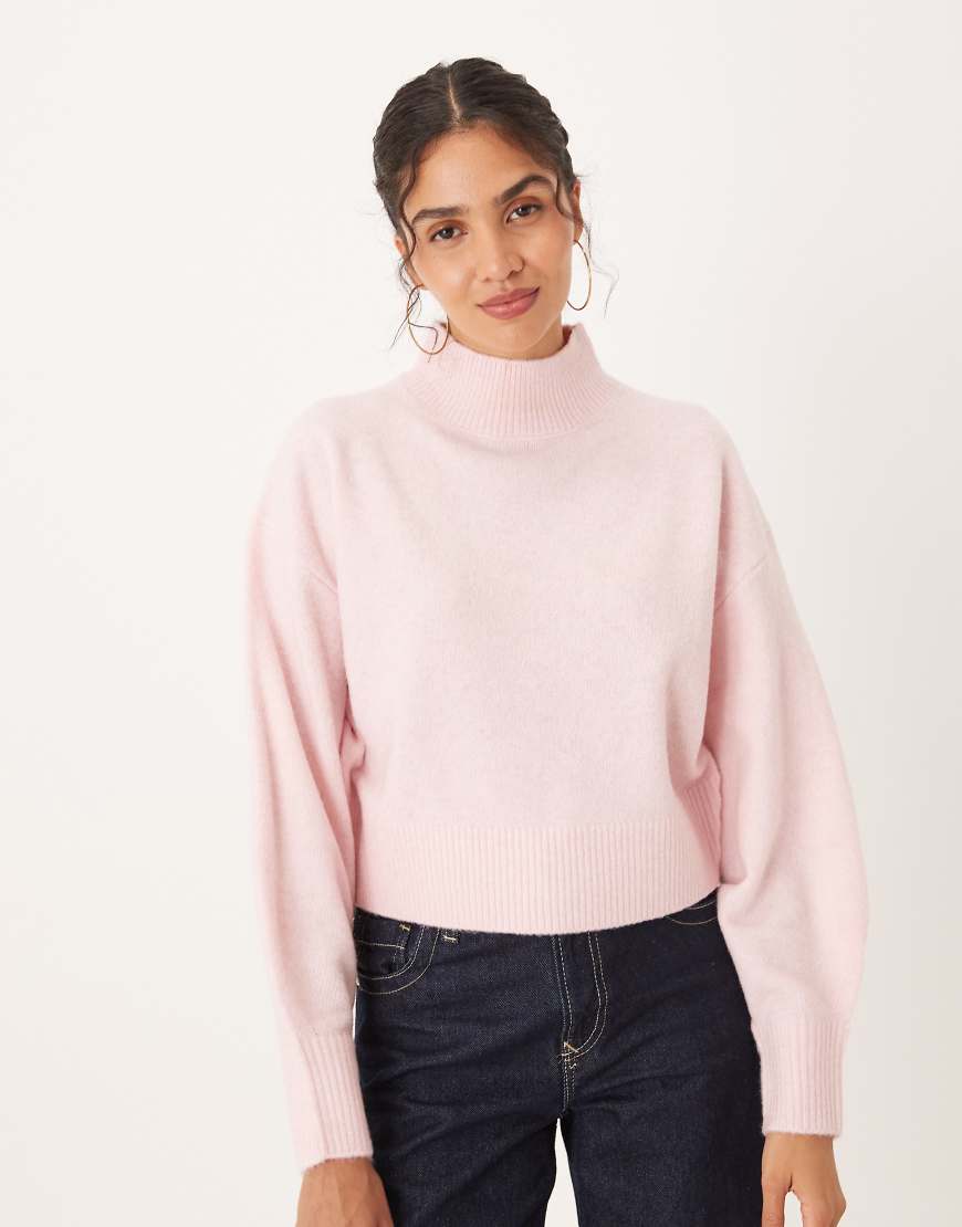 ASOS DESIGN - Hochgeschlossener Pullover in Hellrosa von ASOS DESIGN