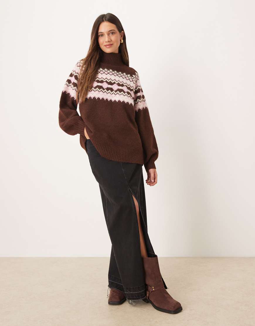 ASOS DESIGN - Hochgeschlossener Pullover in Schokobraun mit platzierter Passe-Brown von ASOS DESIGN