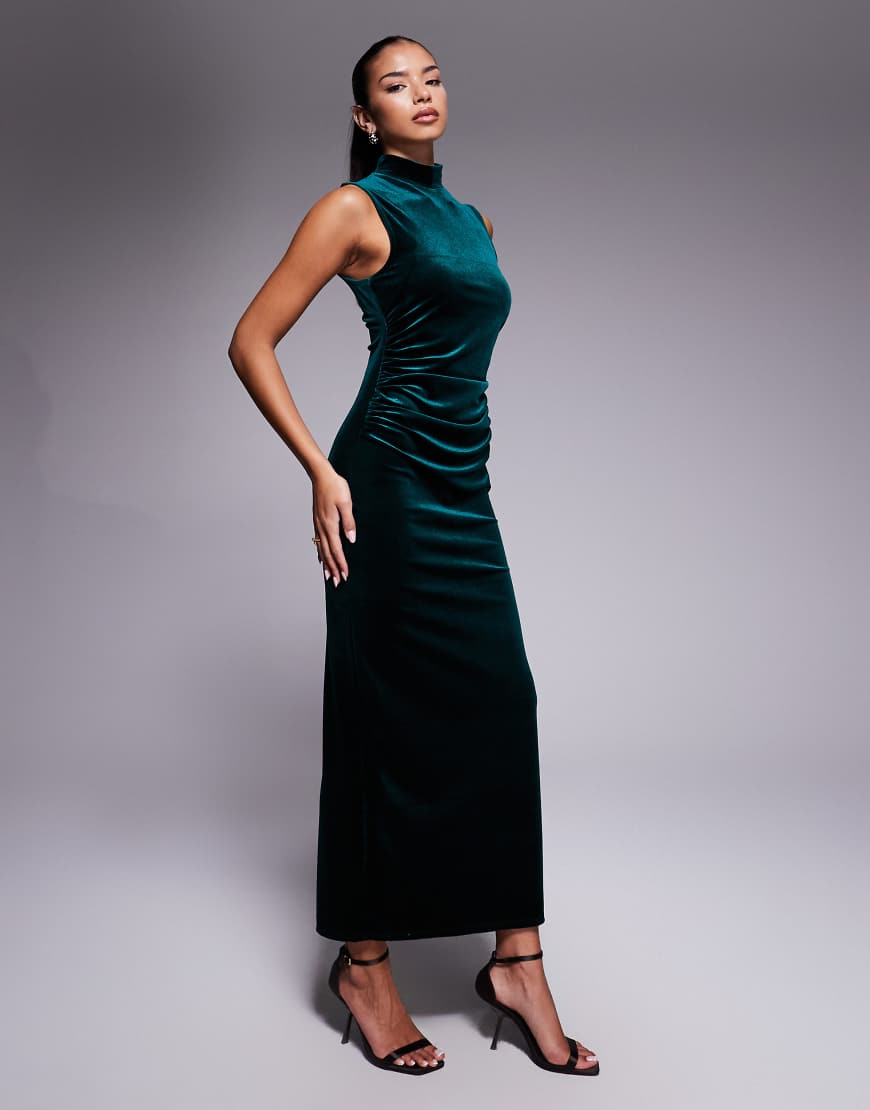 ASOS DESIGN - Hochgeschlossenes, ärmelloses Maxikleid aus Samt in Dunkelgrün von ASOS DESIGN