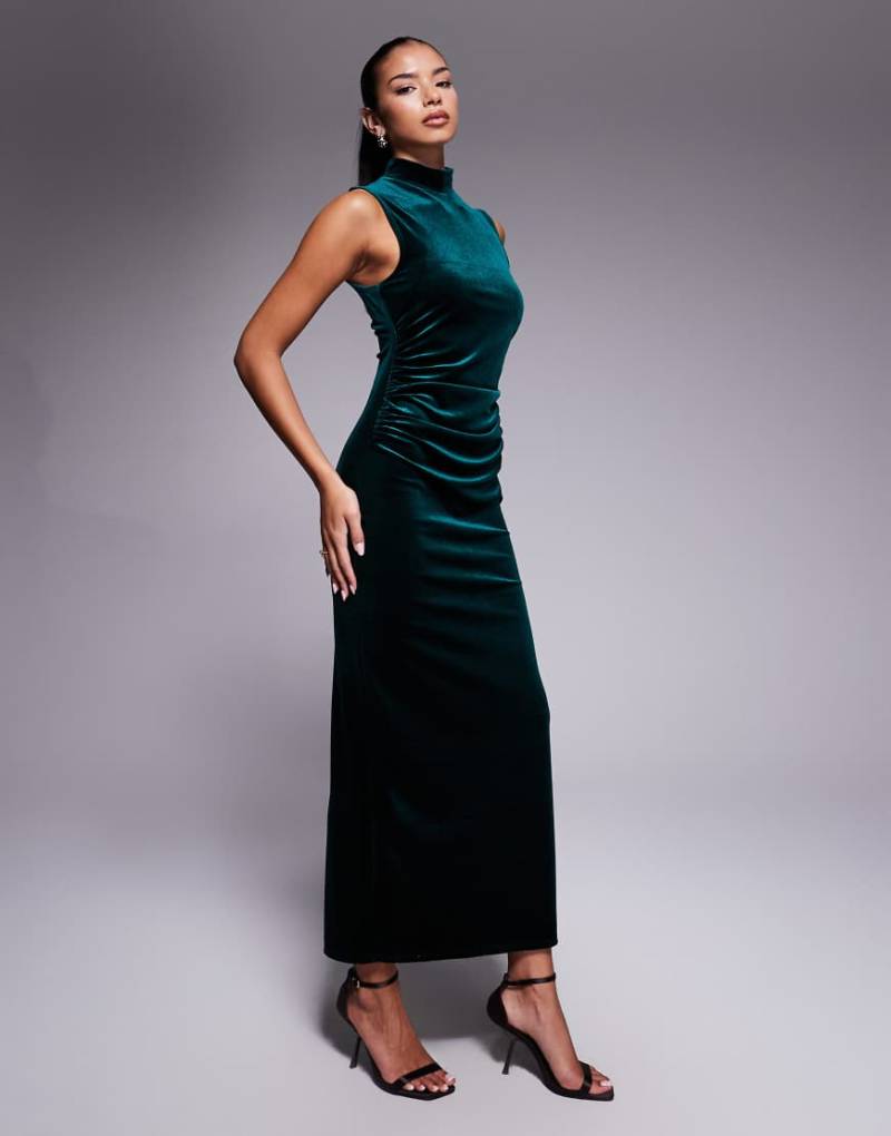 ASOS DESIGN - Hochgeschlossenes, ärmelloses Maxikleid aus Samt in Dunkelgrün von ASOS DESIGN
