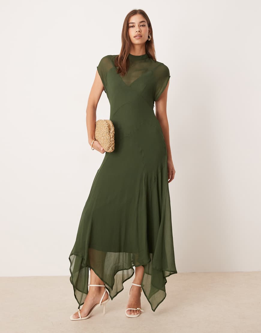 ASOS DESIGN - Hochgeschlossenes Chiffon-Maxikleid in dunklem Moosgrün mit Zipfelsaum von ASOS DESIGN