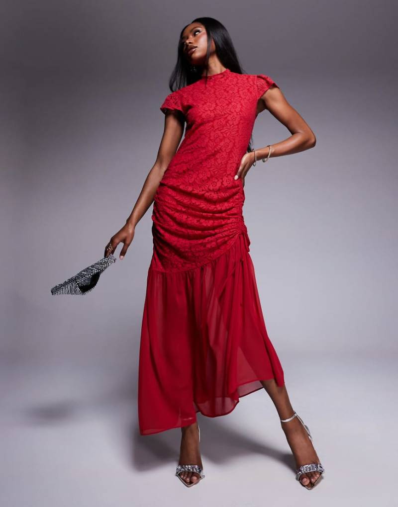 ASOS DESIGN - Hochgeschlossenes Maxikleid aus Spitze in Rot mit tiefer Taille-Rosa von ASOS DESIGN