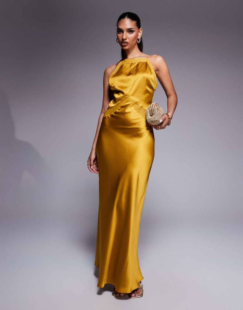 ASOS DESIGN - Hochgeschlossenes Maxikleid aus goldfarbenem Chiffon-Mix in Satinoptik mit eckigem Ausschnitt von ASOS DESIGN