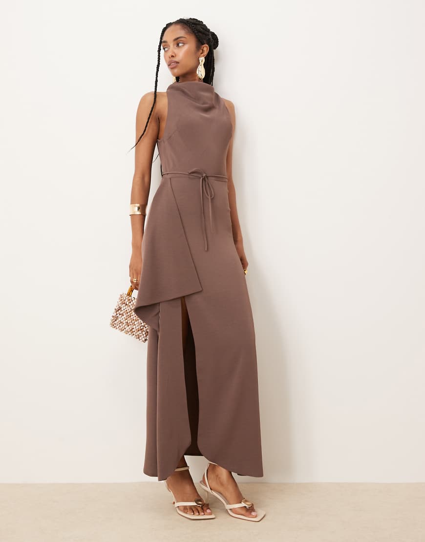 ASOS DESIGN - Hochgeschlossenes Midikleid in Schokobraun mit drapiertem Rock ASOS DESIGN - Hochgeschlossenes Midikleid in Schokobraun mit drapiertem Rock von ASOS DESIGN