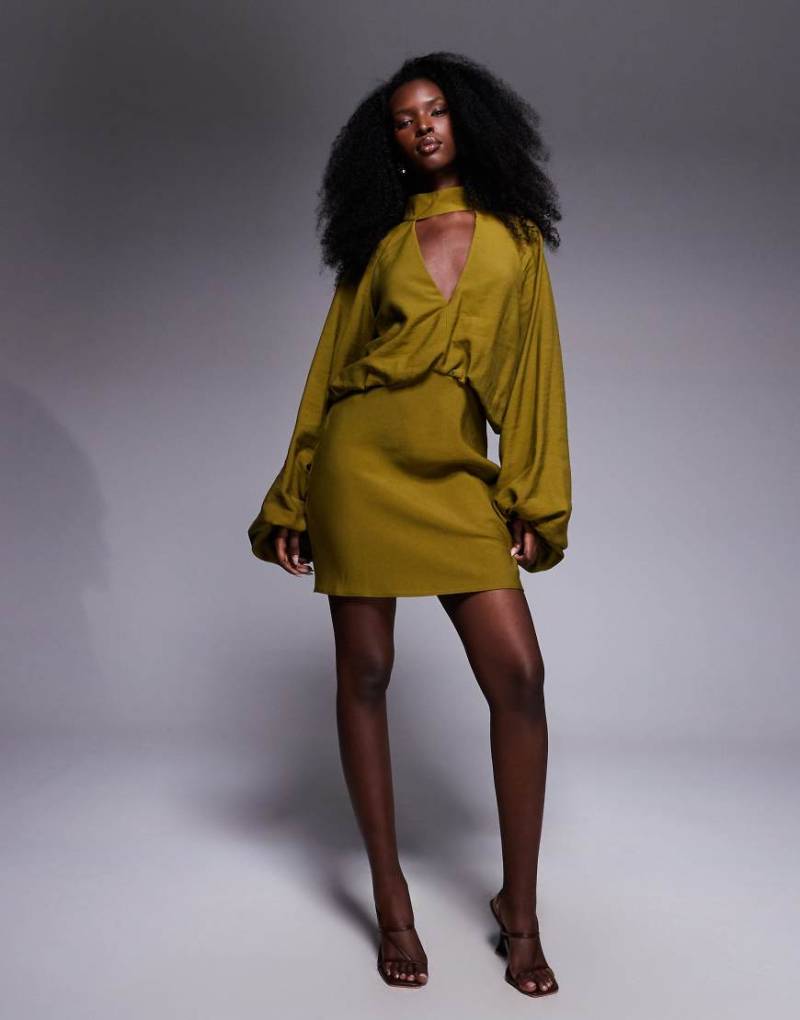 ASOS DESIGN - Hochgeschlossenes Minikleid in Khaki mit tiefem Ausschnitt und Blousonärmeln-Grün von ASOS DESIGN