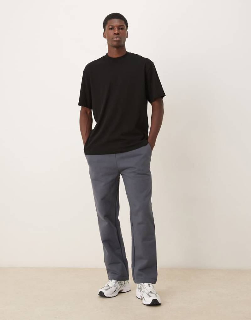 ASOS DESIGN - Hochwertige Jogginghose aus schwerem Stoff in Marineblau mit geradem Bein, 650 g/m² von ASOS DESIGN