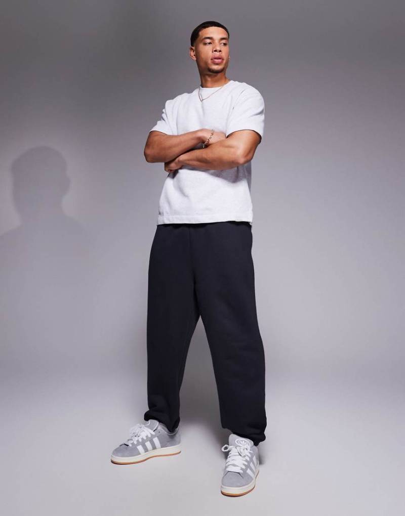 ASOS DESIGN - Hochwertige Relaxed-Fit-Jogginghose aus schwerem Stoff in Anthrazit, 400 g/m²-Grau von ASOS DESIGN