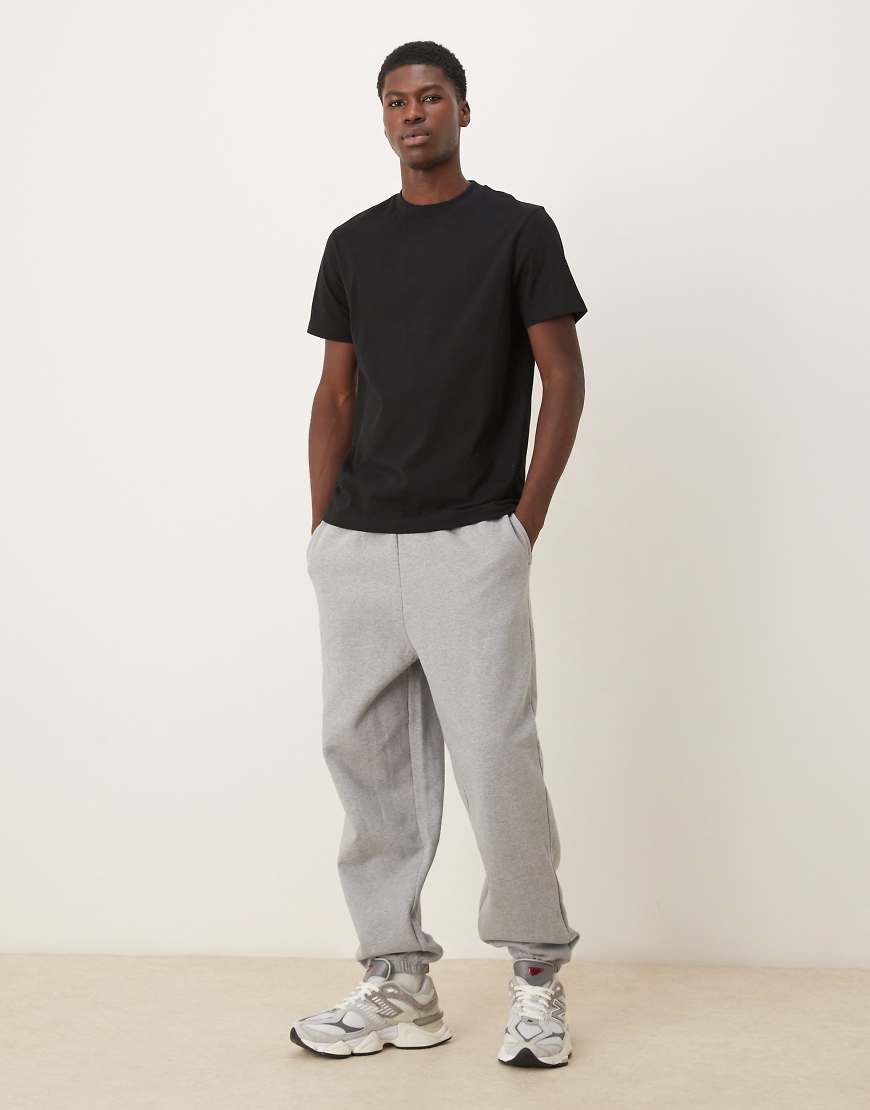 ASOS DESIGN - Hochwertige Oversize-Jogginghose aus schwerem Stoff in meliertem Grau, 400 g/m² von ASOS DESIGN
