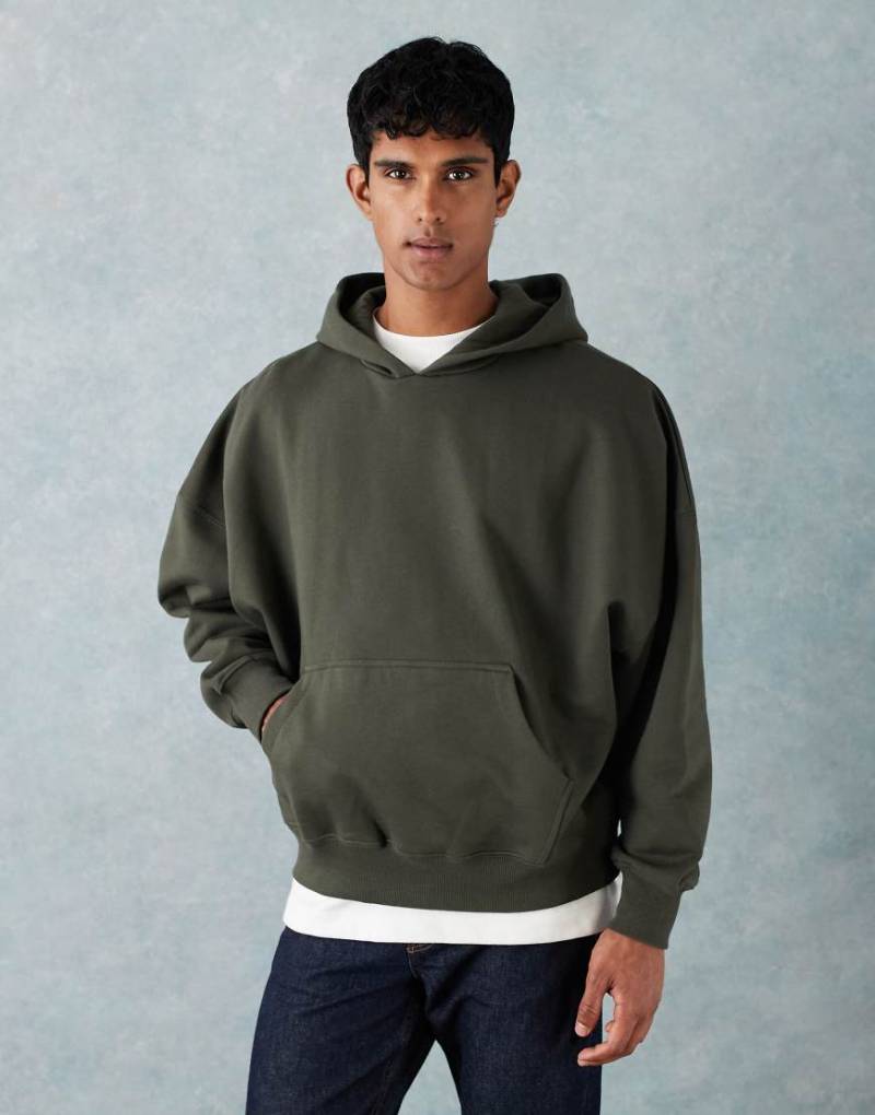 ASOS DESIGN - Hochwertiger, schwerer Kapuzenpullover in Khaki mit extremem Oversize-Schnitt, 400 g/m²-Grün von ASOS DESIGN
