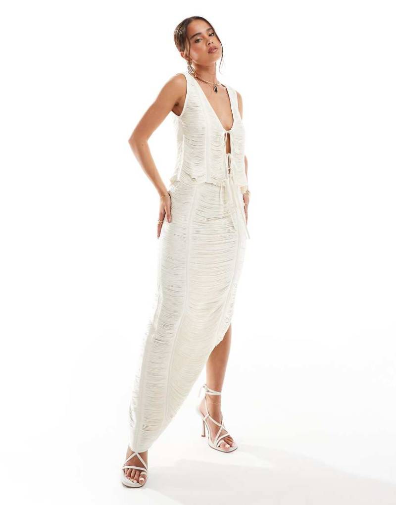 ASOS DESIGN - Hochwertiger Maxirock in Creme mit Fransen, Kombiteil-Weiß von ASOS DESIGN