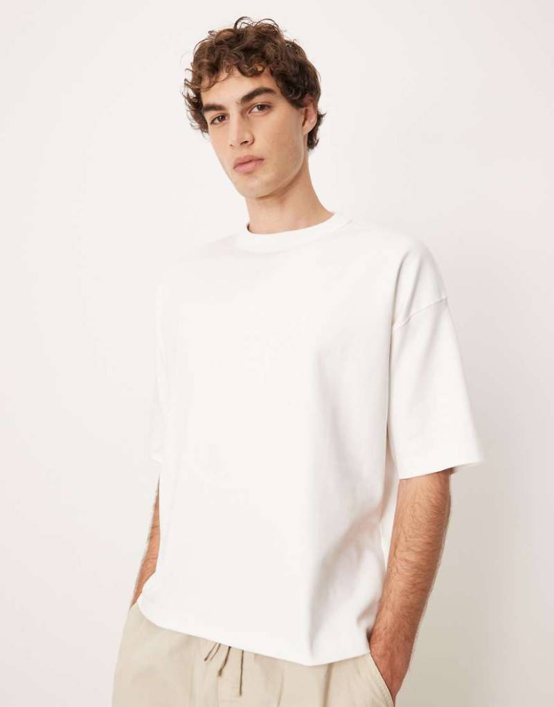 ASOS DESIGN - Hochwertiges, kastiges Oversize-T-Shirt aus Interlock-Jersey in Weiß von ASOS DESIGN