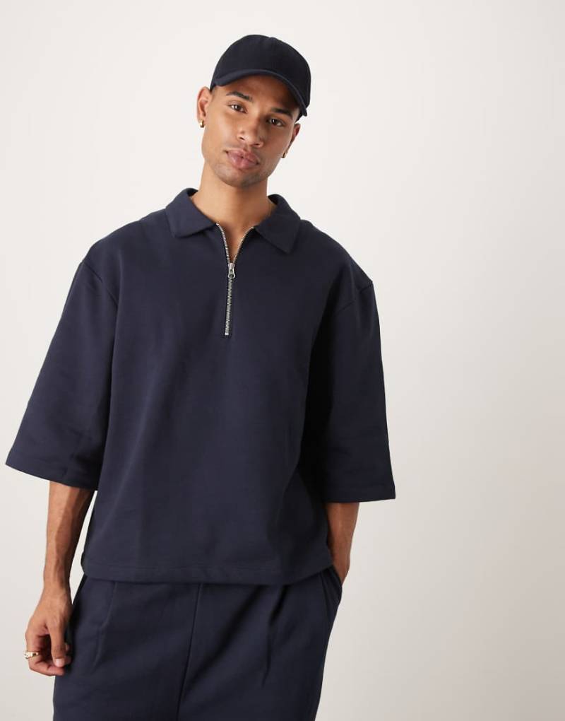 ASOS DESIGN - Kurzärmliges Oversize-Sweatshirt aus hochwertigem, 400 g/m² schwerem Material in Marineblau von ASOS DESIGN
