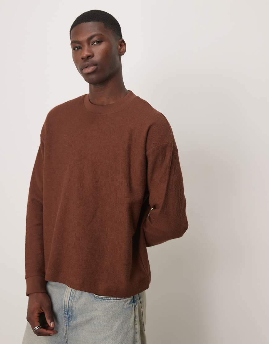 ASOS DESIGN - Hochwertiges, langärmliges Oversize-Oberteil in Braun aus schwerem Stoff mit Struktur und kastigem Schnitt ASOS DESIGN - Hochwertiges, langärmliges Oversize-Oberteil in Braun aus schwerem Stoff mit Struktur und kastigem Schnitt von ASOS DESIGN