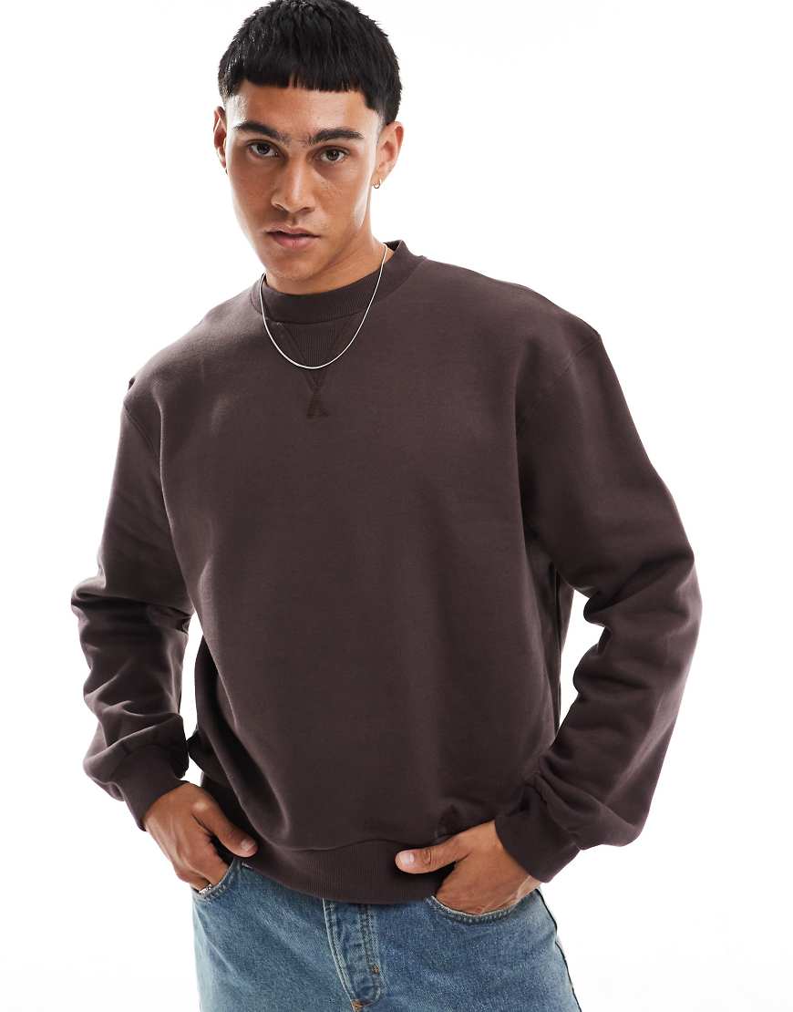 ASOS DESIGN - Hochwertiges, schweres Oversize-Sweatshirt in Braun mit kastigem Schnitt, 400 g/m² von ASOS DESIGN