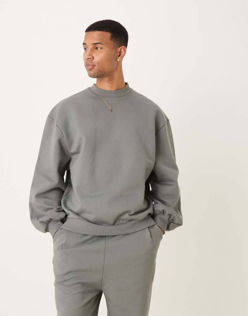 ASOS DESIGN - Oversize-Sweatshirt aus hochwertigem, 400 g/m² schwerem Material in Hellgrün mit Bündchenärmeln und Rundhalsausschnitt von ASOS DESIGN