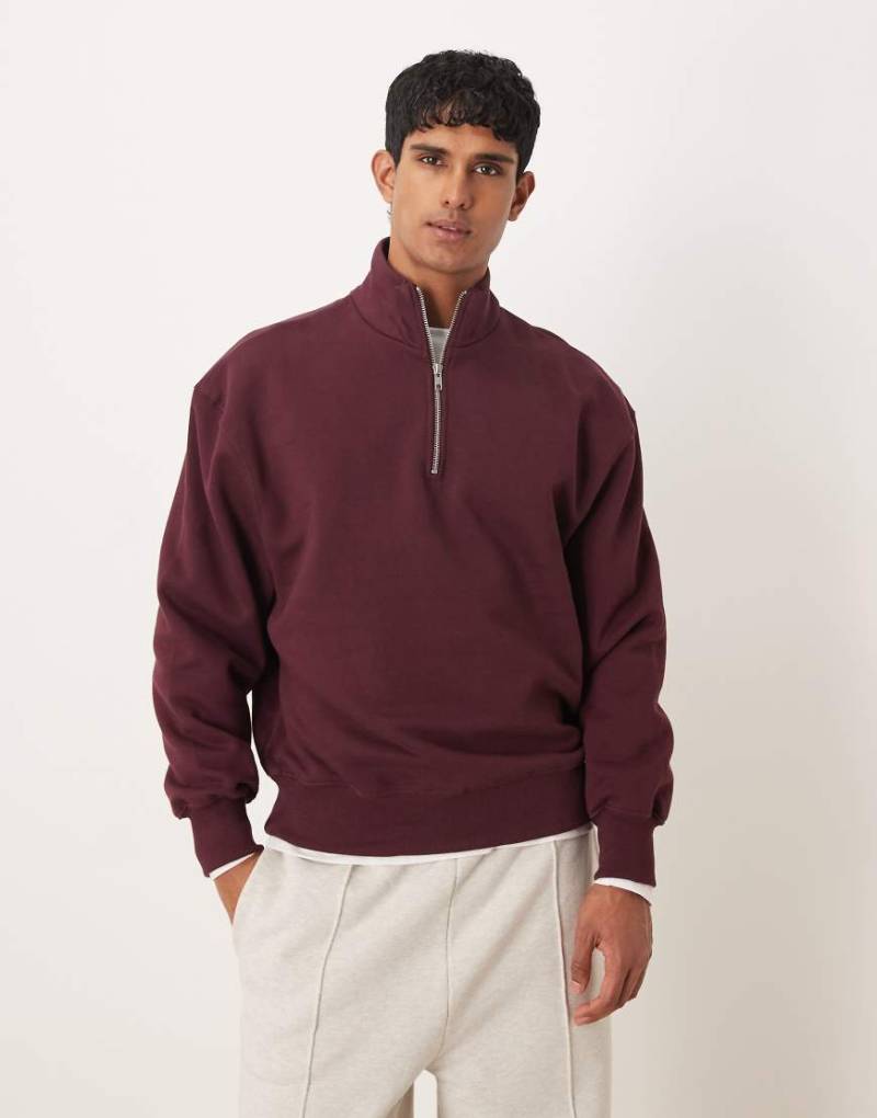 ASOS DESIGN - Hochwertiges Oversize-Sweatshirt in Burgunderrot aus schwerem Stoff mit kurzem Reißverschluss, 400 g/m² von ASOS DESIGN