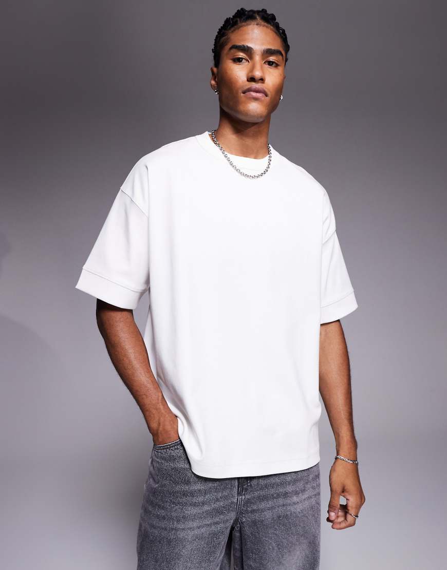 ASOS DESIGN - Hochwertiges Oversize-T-Shirt aus Interlock-Jersey in Weiß ASOS DESIGN - Hochwertiges Oversize-T-Shirt aus Interlock-Jersey in Weiß von ASOS DESIGN