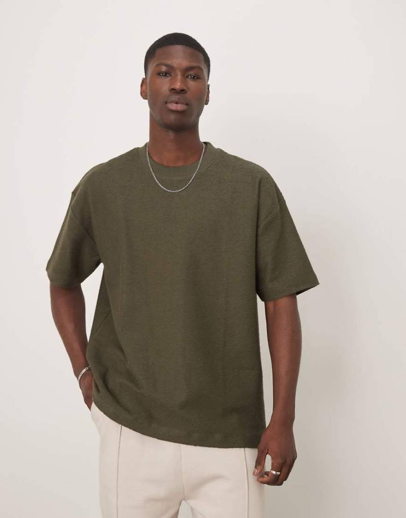 ASOS DESIGN - Hochwertiges Oversize-T-Shirt in strukturiertem Grün von ASOS DESIGN