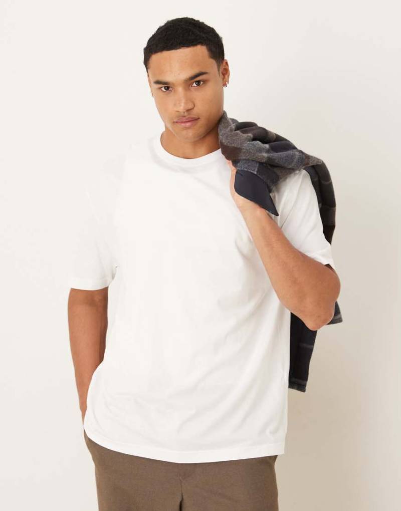 ASOS DESIGN - Hochwertiges Relaxed-Fit-T-Shirt aus SUPIMA-Baumwolle in Weiß von ASOS DESIGN