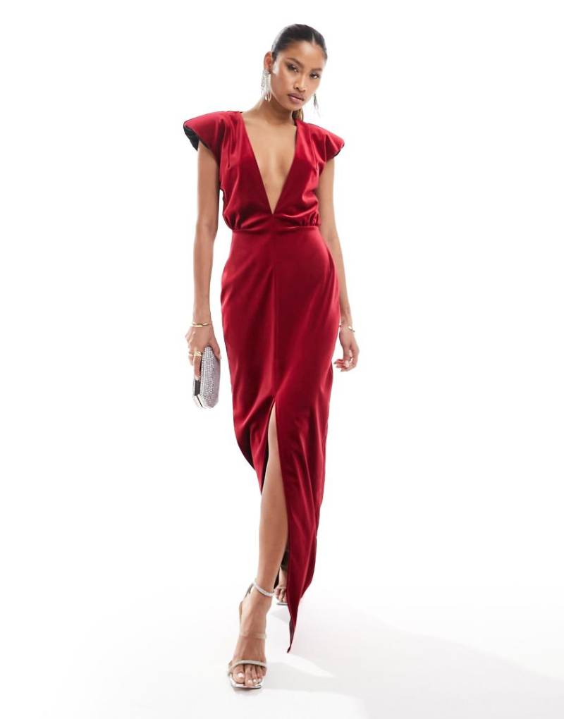 ASOS DESIGN - Hochwertiges Samt-Maxikleid in Rot mit tiefem Ausschnitt und Schulterpolstern von ASOS DESIGN