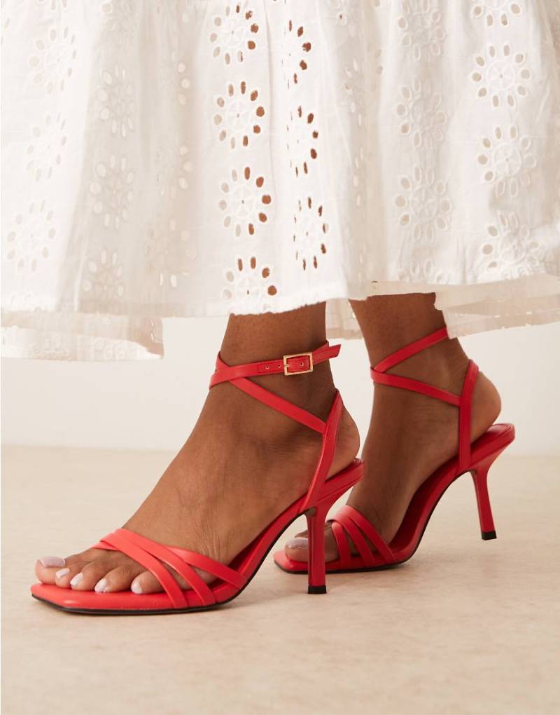 ASOS DESIGN - Honey - Sandaletten in Rot mit mittelhohem Absatz-Orange von ASOS DESIGN