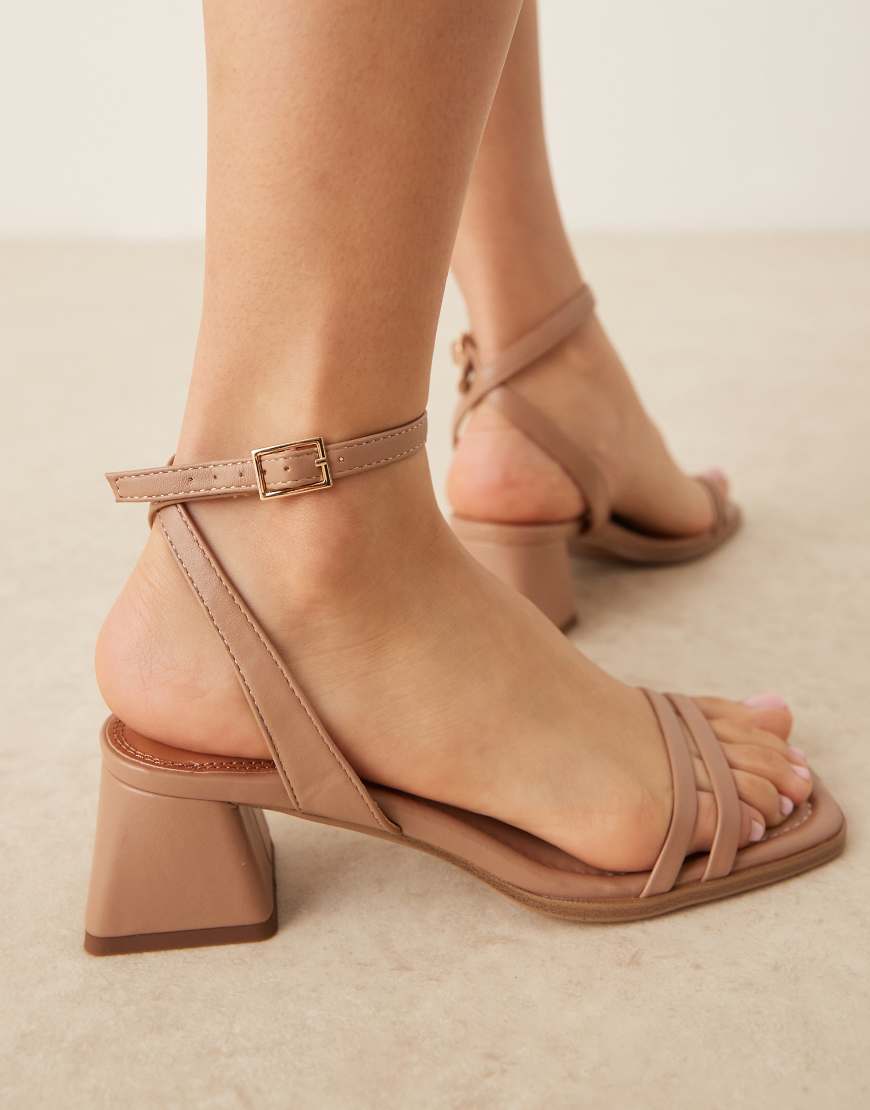 ASOS DESIGN - Honeydew - Sandalen in Beige mit mittelhohem Blockabsatz-Neutral von ASOS DESIGN