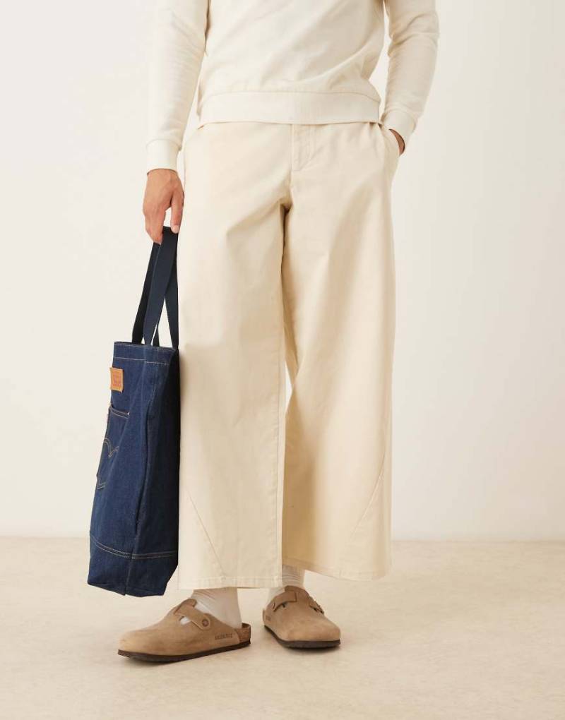 ASOS DESIGN - Horseshoe-Hose aus Twill in Ecru-Grün von ASOS DESIGN