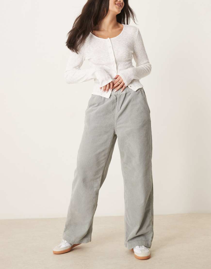 ASOS DESIGN - Hose aus Cord in Grau zum Reinschlüpfen ASOS DESIGN - Hose aus Cord in Grau zum Reinschlüpfen von ASOS DESIGN