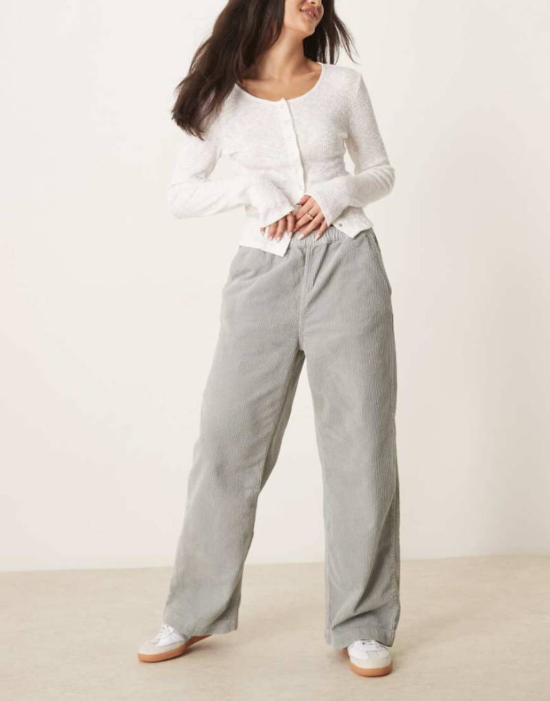 ASOS DESIGN - Hose aus Cord in Grau zum Reinschlüpfen von ASOS DESIGN