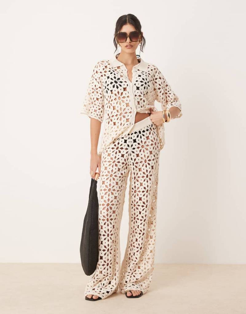 ASOS DESIGN - Hose aus Häkelstrick in Cremeweiß mit weitem Bein, Kombiteil-Neutral von ASOS DESIGN